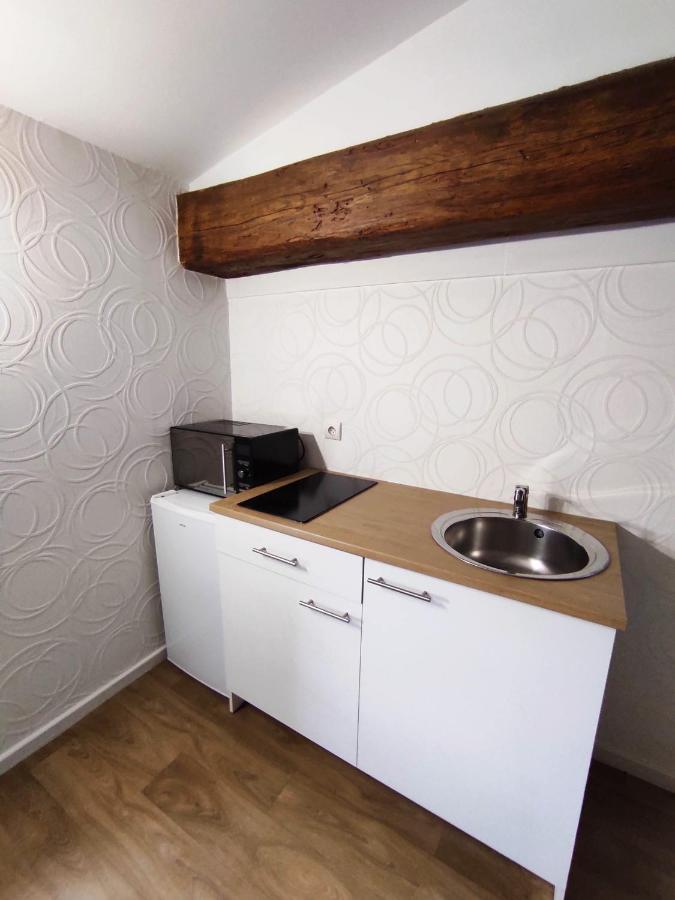 Appartement Oingt - Les Meubles Des Pierres Dorees Theize Buitenkant foto